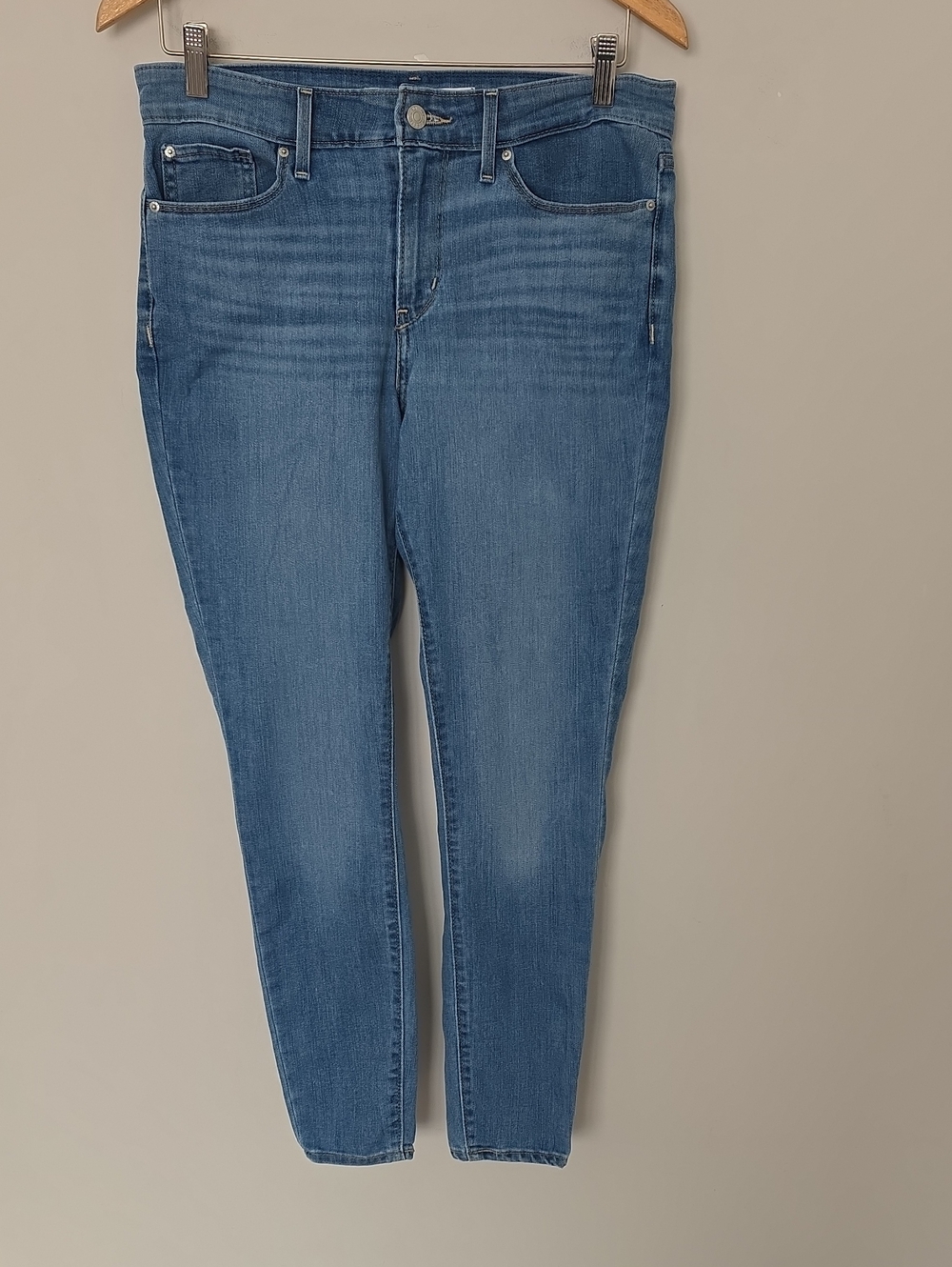 Signature By Levi's Women's Mid Rise Skinny Jeans Size 8